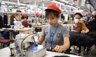 Không để người lao động thiệt vì lương tối thiểu sau sáp nhập
