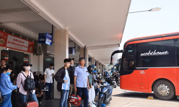 Hà Nội 'chặn' nạn đội giá vé, nhồi nhét khách dịp 2/9