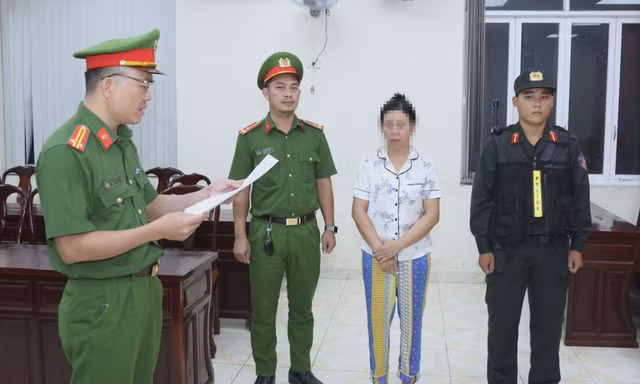 Công an Đồng Nai khởi tố 2 người dùng chất tạo nạc nuôi heo
