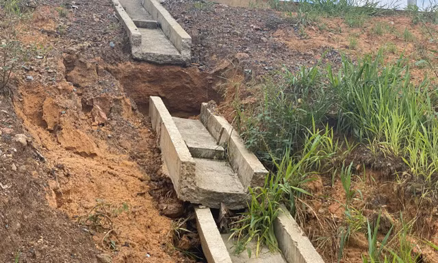 Cao tốc Biên Hòa - Vũng Tàu xói lở