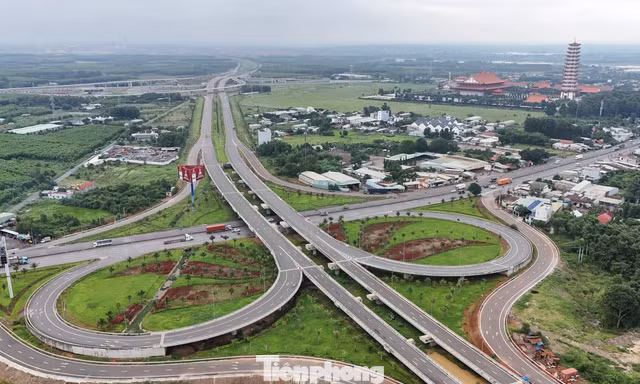 Hai tuyến đường nối TPHCM với sân bay Long Thành sắp về đích