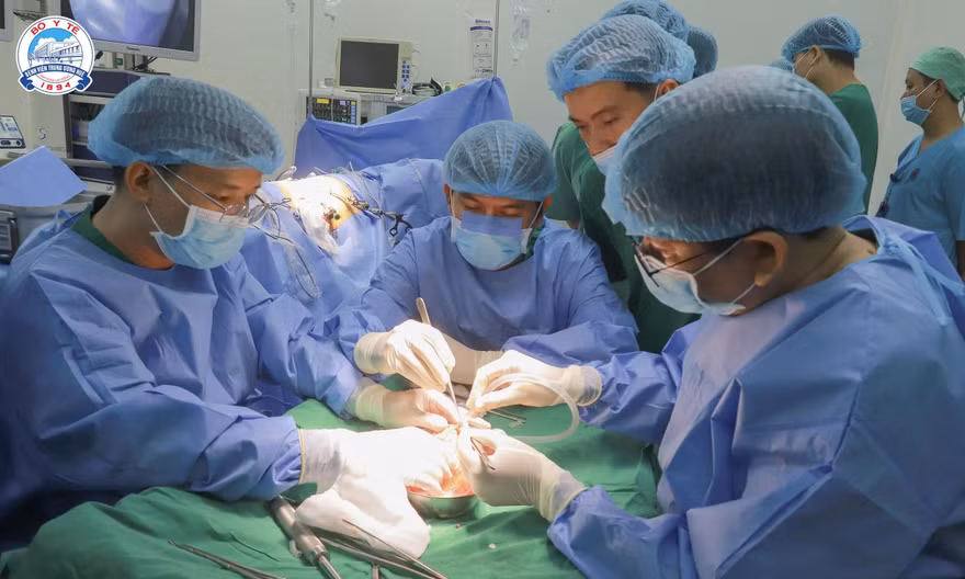 Huế hỗ trợ Cần Thơ ghép thận thành công hai ca trong ngày