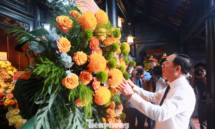 Trưởng Ban Tuyên giáo Trung ương: Tiếp nối tinh thần Huỳnh Thúc Kháng - 'chí khí bền, đạo đức cao'