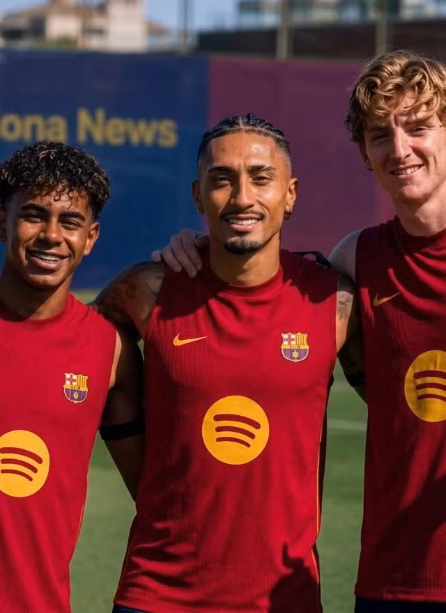 Chưa có bàn thắng, Anthony Gordon vẫn chiếm trọn cảm tình ở Barca