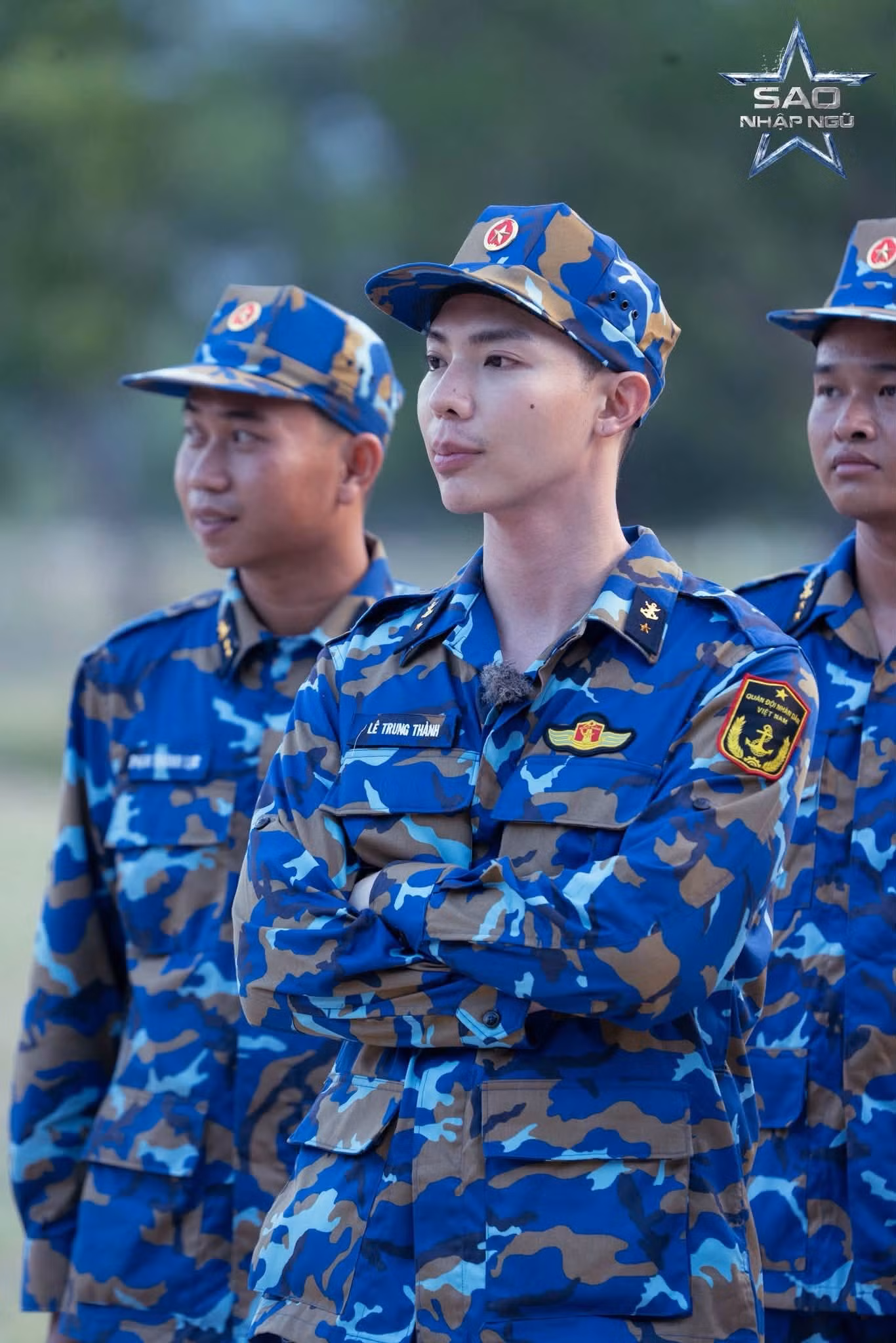 co-the-la-hinh-anh-ve-mot-hoac-nhieu-nguoi-va-van-ban-6.jpg