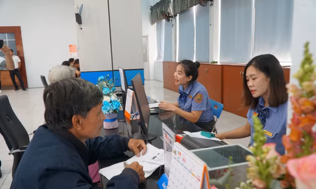 Tàu Tết Bính Ngọ 2026 đã 'kín chỗ' các ngày cao điểm