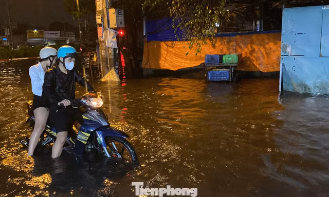 Tuần mới, TPHCM se lạnh và mưa nhiều