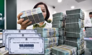 Thấy gì về làn sóng trái phiếu ngân hàng?