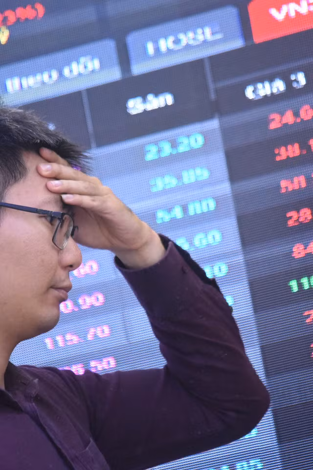 VN-Index hụt hơi cuối phiên, khối ngoại bán ròng hơn 1.000 tỷ đồng