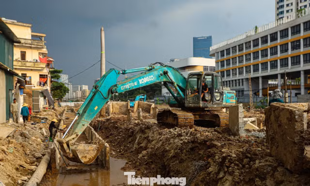Đường nối Phạm Hùng - Lê Đức Thọ thi công trở lại sau 9 năm