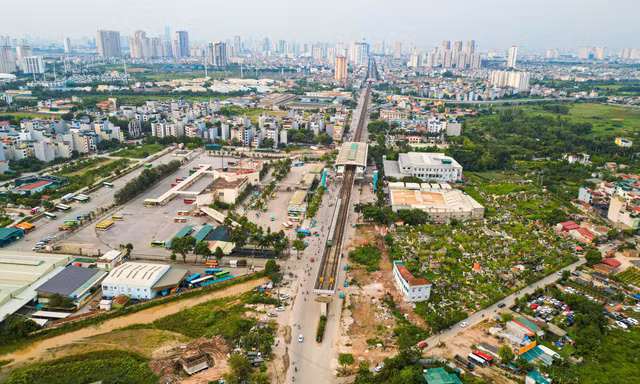 Đại công trường Quốc lộ 6 gần 9.600 tỷ đồng tăng tốc sau lệnh 'chốt' tiến độ của Hà Nội