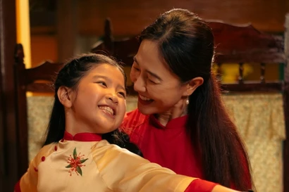 Lời mẹ dặn con gái đầy xúc động trong bộ phim Cảm Ơn Người Đã Thức Cùng Tôi