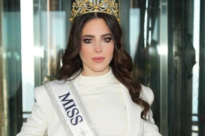 Hoa hậu Hoàn vũ cãi tay đôi với khán giả 