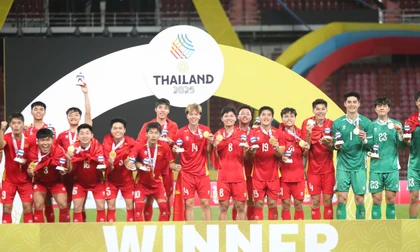 Ngược dòng đánh bại U22 Thái Lan 3-2, U22 Việt Nam thống trị bóng đá nam SEA Games 33