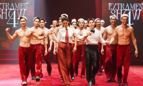 Loạt mẫu nam cởi trần khoe '6 múi' 