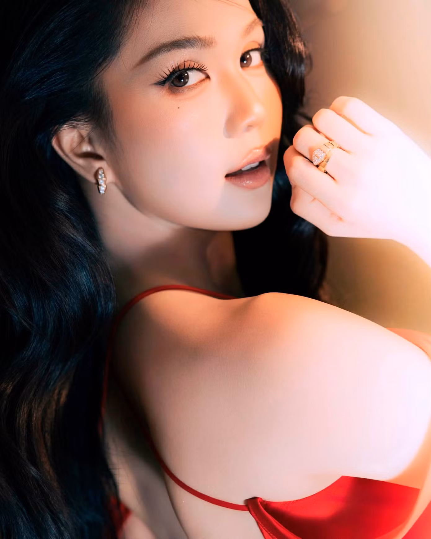 ngoc-trinh.jpg