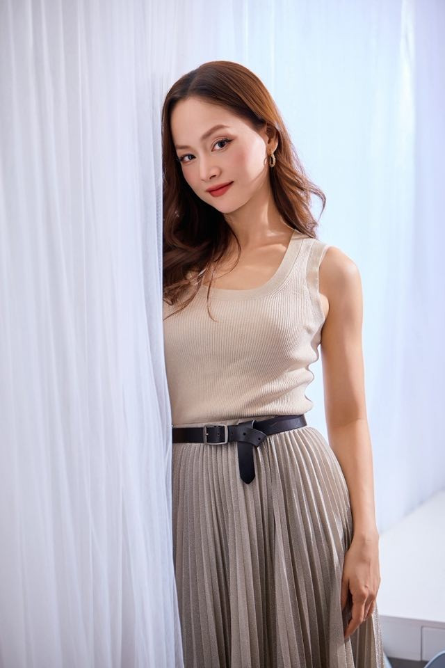 Trước khi công khai thông tin ly hôn, Lan Phương cho biết cô bị trầm cảm, phải tự cứu chữa cho mình bằng cách đi gặp bác sĩ tâm thần, chuyên viên tâm lý, đưa con quay trở lại Hà Nội sống, trao đổi cảm xúc và ý nghĩ thật sự của mình với gia đình... lan-phuong-26-6827.jpg
