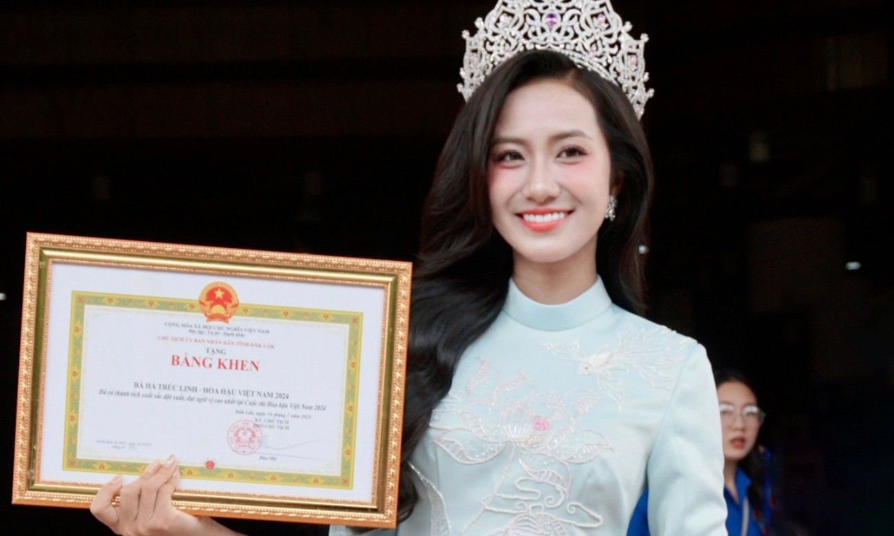 Hoa hậu Hà Trúc Linh cho biết bản thân tự hào và hạnh phúc khi mình là người con Phú Yên (cũ), nay là Đắk Lắk. truc-linh-21.jpg