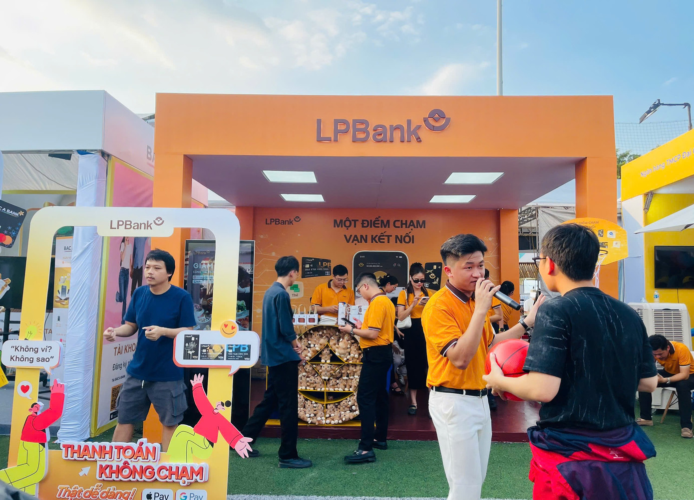 lpbank-8.jpg