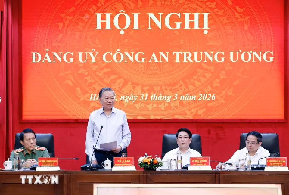 tong-bi-thu-to-lam-du-hoi-nghi-dang-uy-cong-an-trung-uong-4.jpg