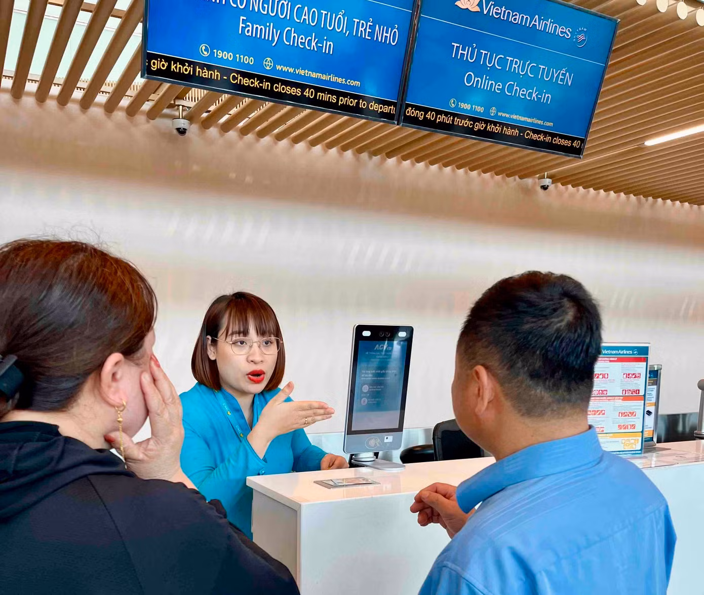 trien-khai-vneid-va-kiosks-se-giup-giam-tai-thu-tuc-nhu-the-nao-cho-hanh-khach-so-voi-truoc-day-4.jpg
