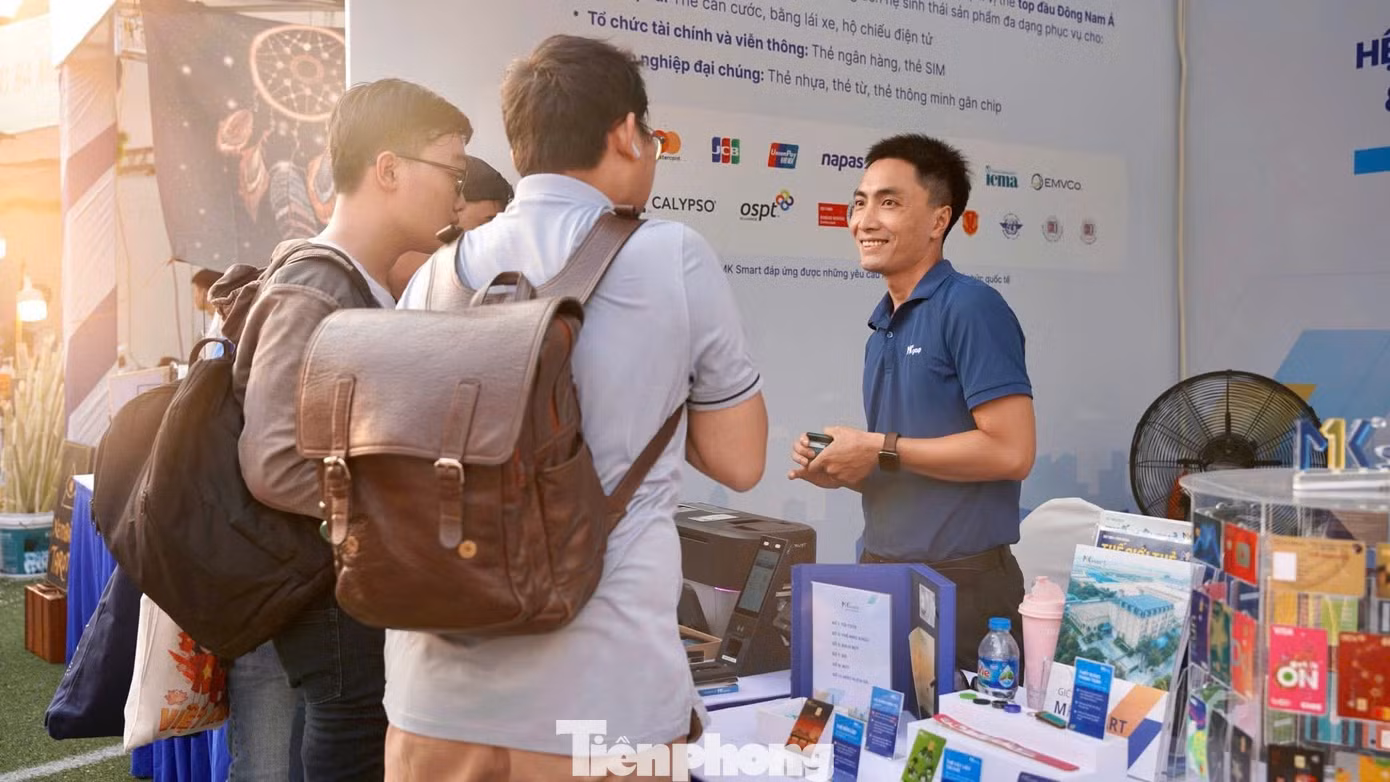 tp-gian-hang-cua-mk-1.jpg