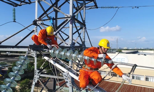 Thủ tướng: Tuyệt đối không để thiếu điện trong bất cứ tình huống nào