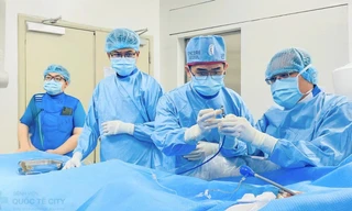 Cụ bà 100 tuổi, nguy kịch vì mang 'nhịp tim của rùa'