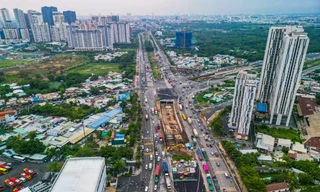 Chủ tịch UBND TP.HCM yêu cầu giải quyết các "cục máu đông" cản trở kinh tế