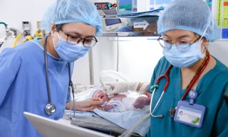 Hai bệnh viện lớn phối hợp phẫu thuật dị tật tim, giúp thai nhi 24 tuần chào đời khỏe mạnh