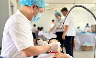 Báo động bệnh sâu răng học đường và rụng răng sớm ở người cao tuổi