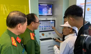 Đi khám bệnh, mua sắm, giao dịch hành chính ở Trạm Công dân số