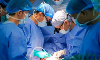 Đưa trái tim vượt 1.600 km cứu sống bé trai 9 tuổi trong cuộc ghép tạng xuyên Việt