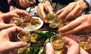 Những sai lầm tai hại khi giải rượu ngày Tết