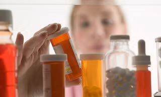 Những loại thuốc cần phải có trong mọi gia đình ngày Tết