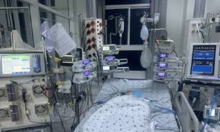 Cảnh báo: Virus mới khiến trẻ mắc tay chân miệng chuyển nặng, tử vong rất nhanh