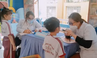 Truy nguồn thực phẩm sau loạt học sinh ở TPHCM nghi ngộ độc