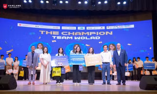 Ba nữ sinh ĐH Kinh tế TP. HCM giành Quán quân cuộc thi ‘Vietnam Swiss Innovation Challenge 2025’