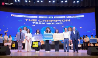 Ba nữ sinh ĐH Kinh tế TP. HCM giành Quán quân cuộc thi ‘Vietnam Swiss Innovation Challenge 2025’
