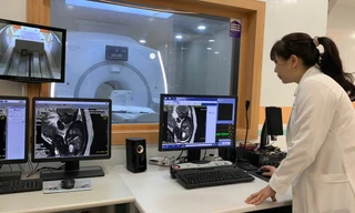 Bác sĩ đối mặt rủi ro pháp lý khi ứng dụng AI trong điều trị