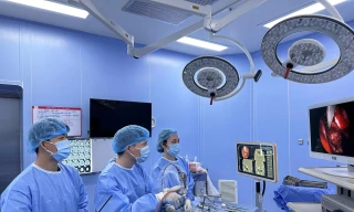 Người đàn ông đột ngột bị mù vì một thủ phạm không ngờ ẩn ở nền sọ