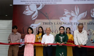 Bạn trẻ TP. HCM hào hứng với triển lãm ‘Nghệ thuật sơn mài – Kết nối di sản Việt’