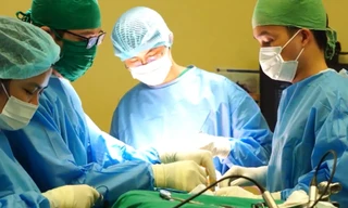 Thiếu nữ đột quỵ, bác sĩ cảnh báo điều gì?