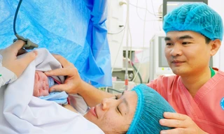 Những tiếng khóc trong veo đêm giao thừa: Mùa xuân bắt đầu từ phòng sinh