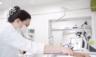 Liên tiếp cấp cứu tai nạn giao thông, ngộ độc trong 4 ngày lễ