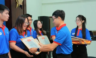 Hơn hơn 3.000 sinh viên tình nguyện đã tham gia tiếp sức mùa thi tại TP. HCM
