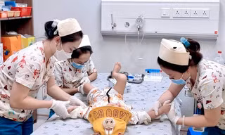 Bác sĩ cảnh báo 'bẫy tử thần' với trẻ nhỏ dịp Tết