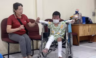 Bé trai 5 tuổi sống sót kỳ diệu sau vụ cả gia đình bị phóng hỏa