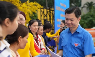 Sinh viên nhận vé về Tết miễn phí qua chương trình ‘Mang Tết về nhà’