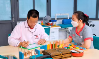 Thầy giáo trẻ bị đột quỵ - cảnh báo hiểm họa từ những dấu hiệu dễ bị bỏ qua